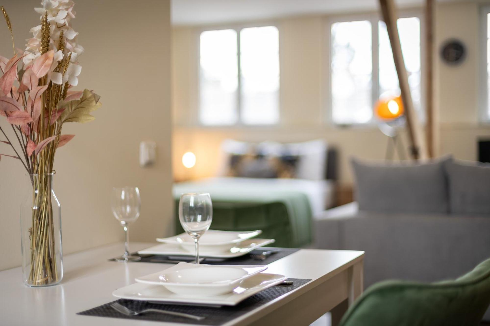 Maracoon - Suite Studios Krefeld Uerdingen I 20 Min Zur Messe Εξωτερικό φωτογραφία